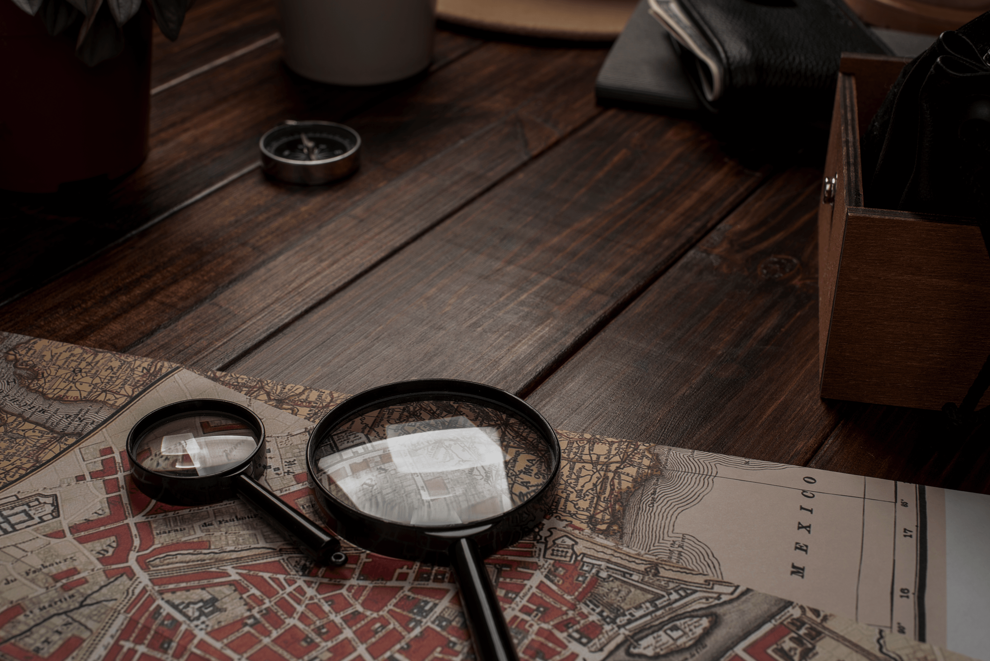Detectives Connect — Hero background